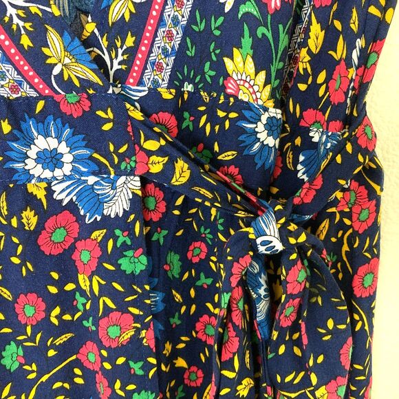 Zesica Women’s Mini Wrap Dress Size L Blue Red Floral Flutter Sleeve Boho - Picture 3 of 8